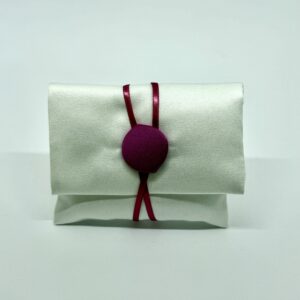 busta in duchesse panna con bottone